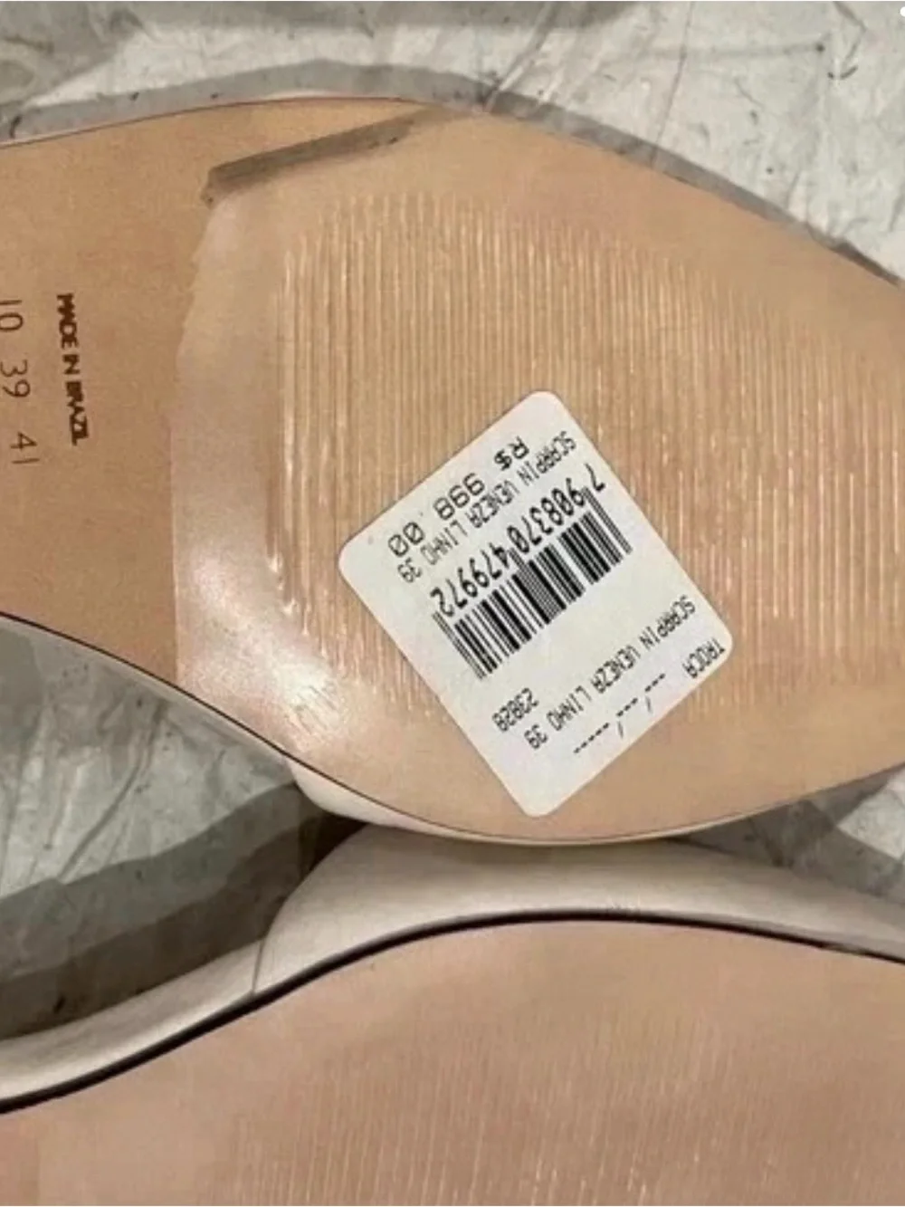 Paula Torres chic cream